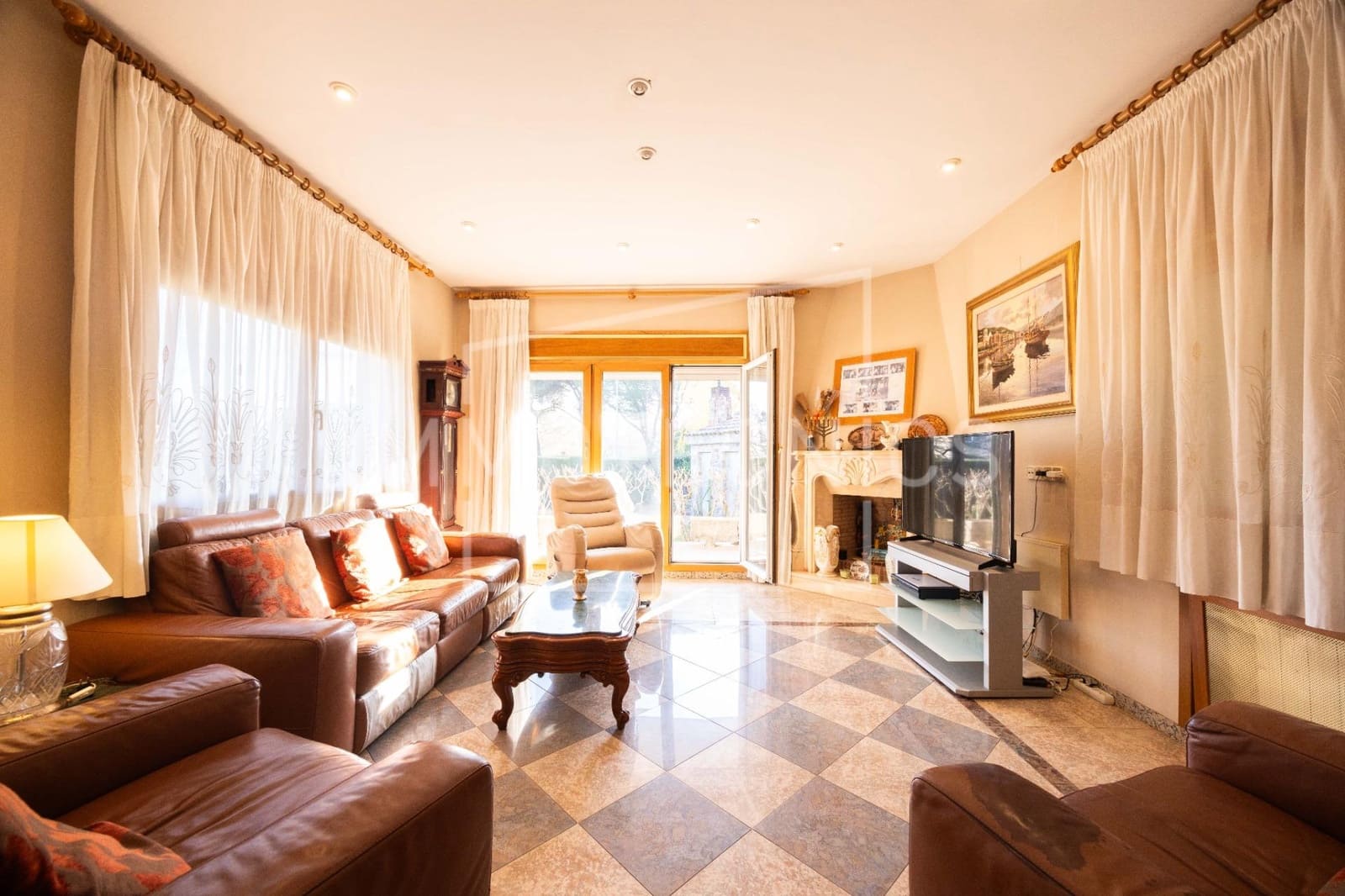 4 bedroom Villa for sale in Cardedeu with pool garage - € 950,000 (Ref: 9602775)