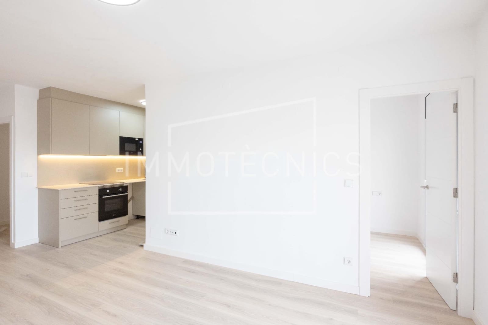 3 bedroom Flat for sale in Caldes d'Estrac - € 288,000 (Ref: 9602779)