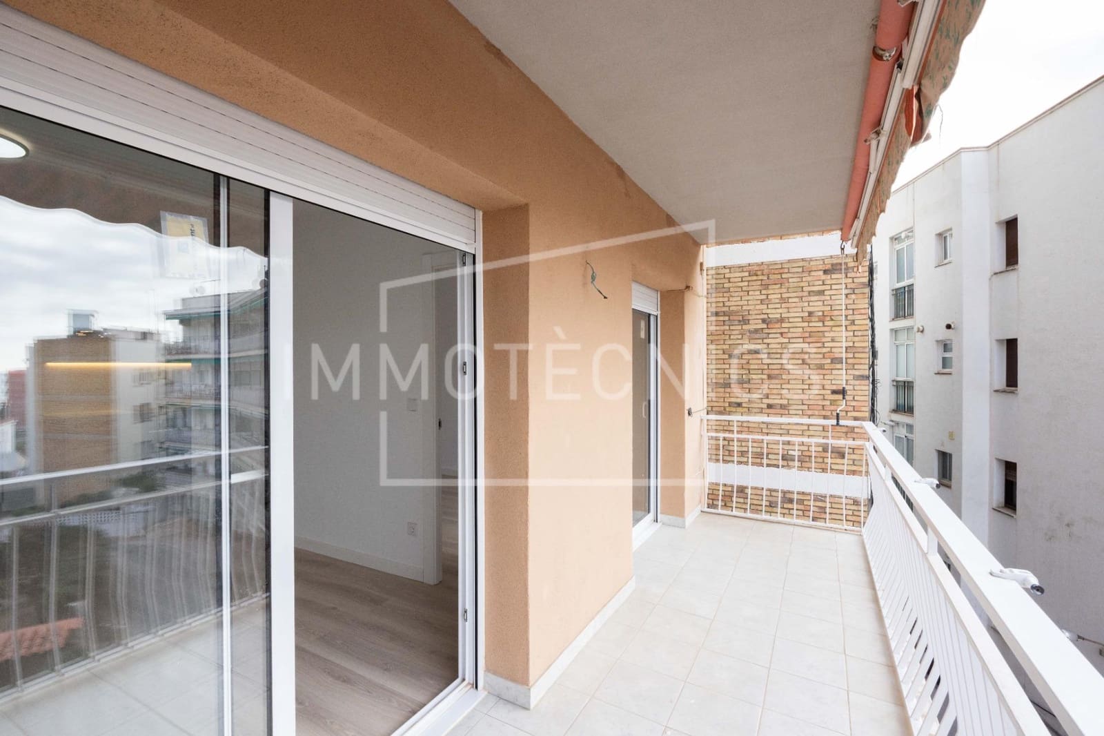 3 bedroom Flat for sale in Caldes d'Estrac - € 288,000 (Ref: 9602779)