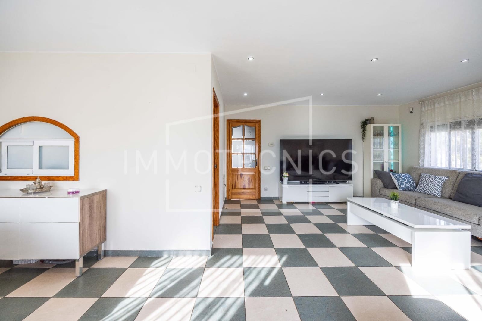 Chalet de 3 habitaciones en Cànoves i Samalús en venta - 420.000 € (Ref: 9602782)