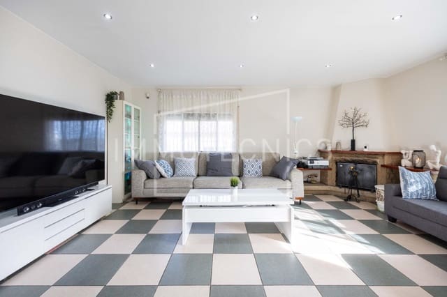 Chalet de 3 habitaciones en Cànoves i Samalús en venta - 420.000 € (Ref: 9602782)