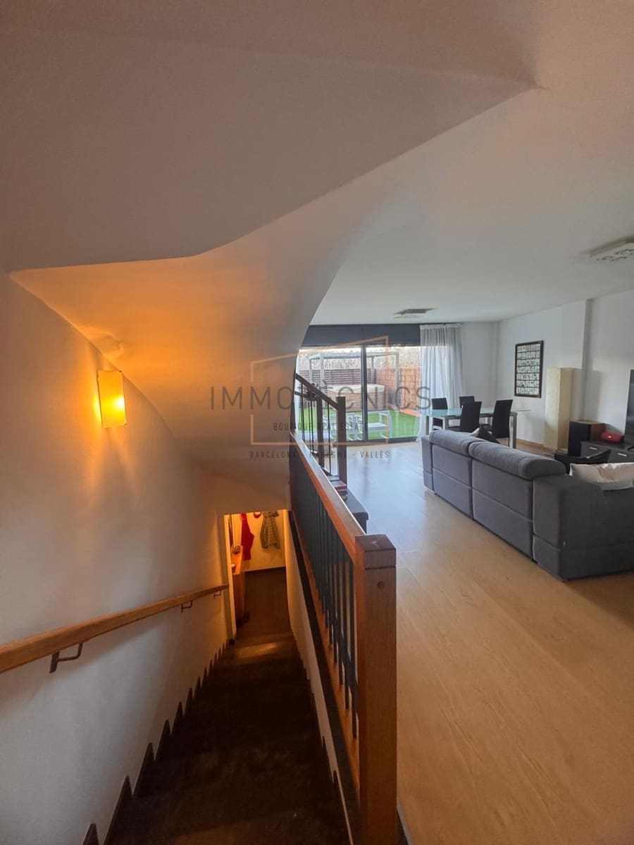 3 bedroom Terraced Villa for sale in Gualba with garage - € 345,000 (Ref: 9608199)