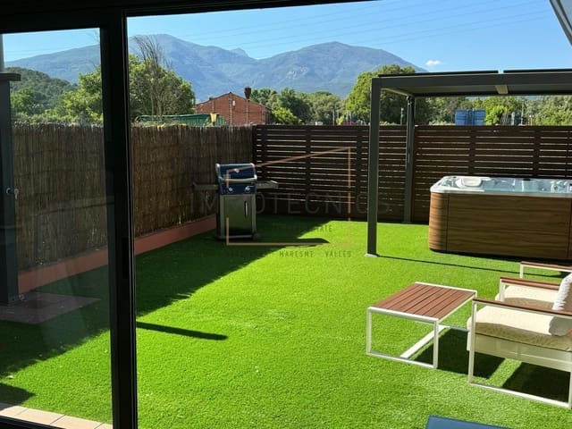 3 makuuhuone Rivitalo myytävänä paikassa Gualba mukana 
autotalli - 345 000 € (Ref: 9608199)