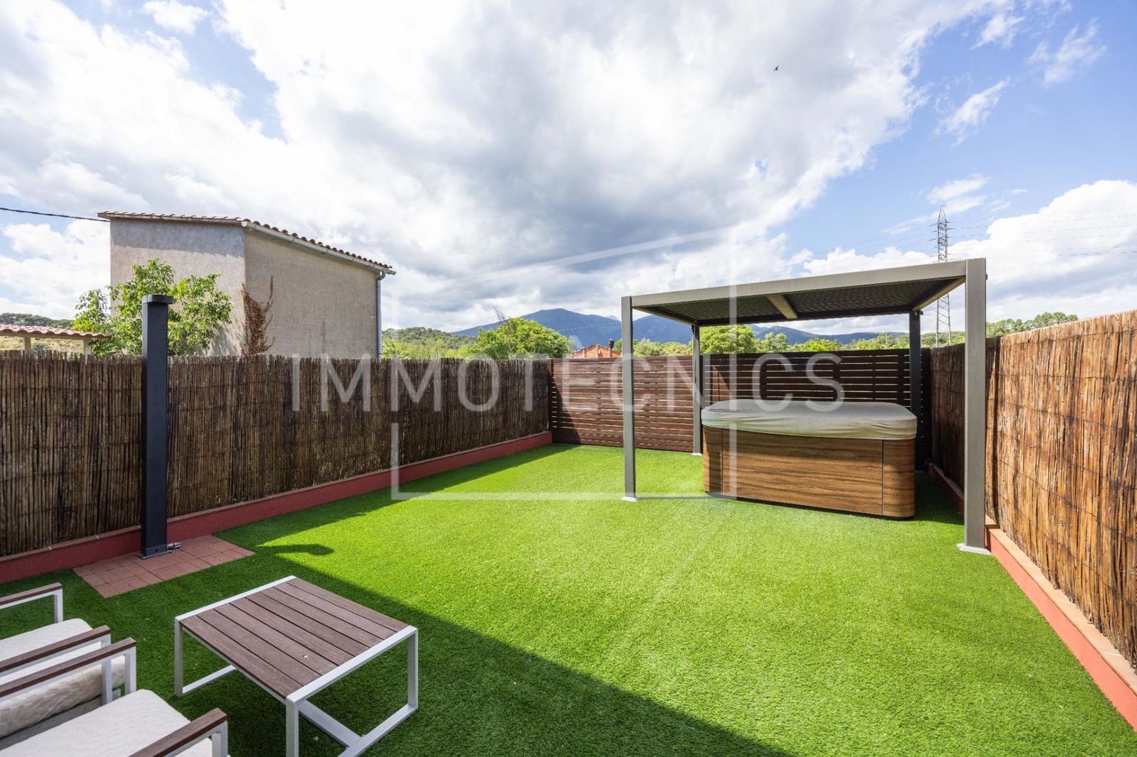 3 bedroom Terraced Villa for sale in Gualba with garage - € 340,000 (Ref: 9608199)