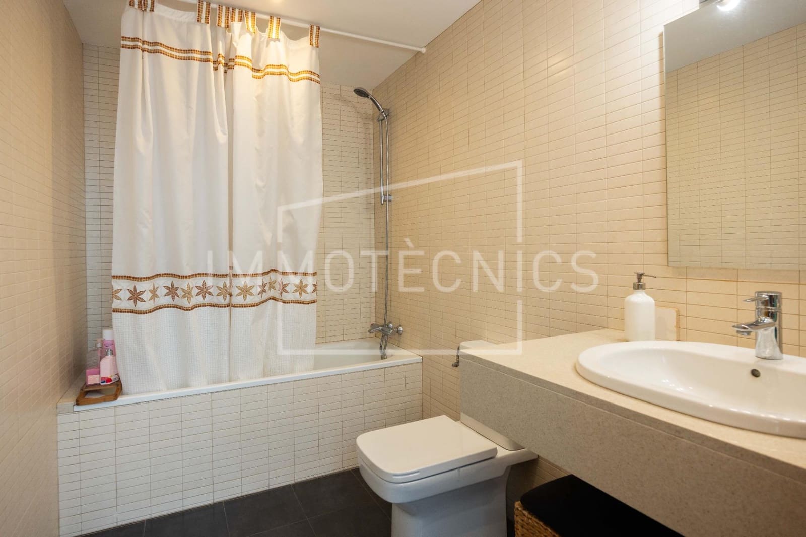 3 bedroom Terraced Villa for sale in Gualba with garage - € 340,000 (Ref: 9608199)