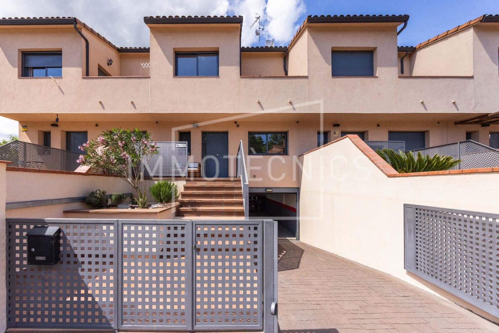 3 bedroom Terraced Villa for sale in Gualba with garage - € 340,000 (Ref: 9608199)