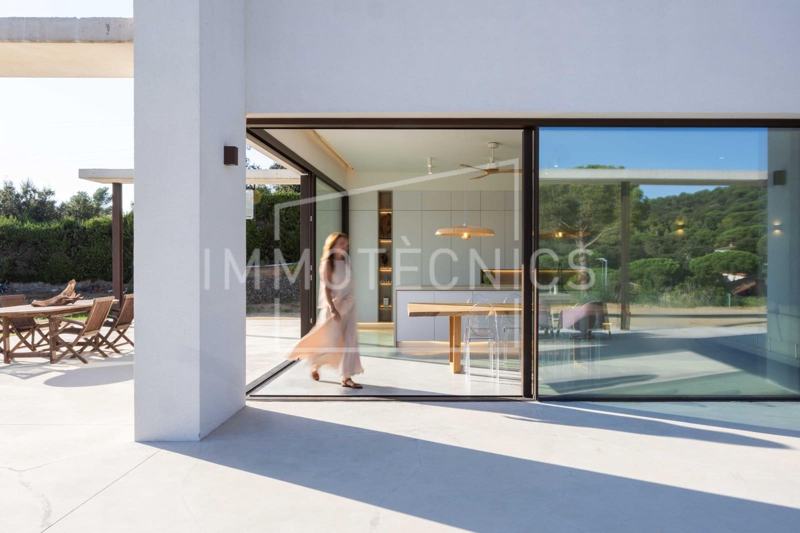 5 bedroom Villa for sale in Vilanova del Valles with garage - € 995,000 (Ref: 9619443)