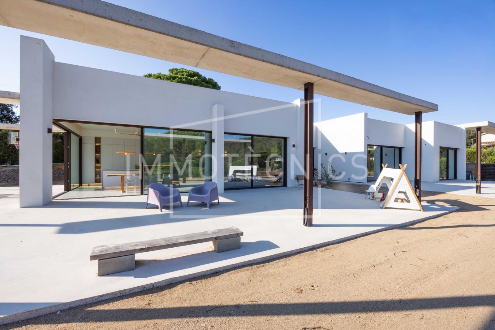 5 bedroom Villa for sale in Vilanova del Valles with garage - € 995,000 (Ref: 9619443)