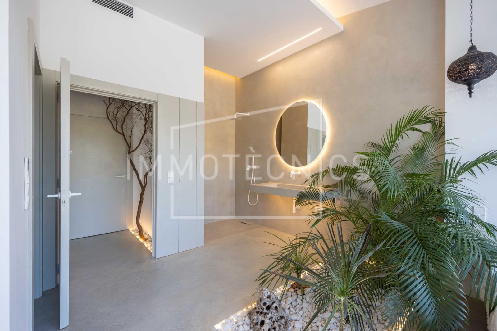 5 bedroom Villa for sale in Vilanova del Valles with garage - € 995,000 (Ref: 9619443)