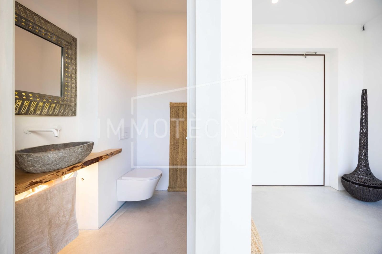 5 bedroom Villa for sale in Vilanova del Valles with garage - € 995,000 (Ref: 9619443)