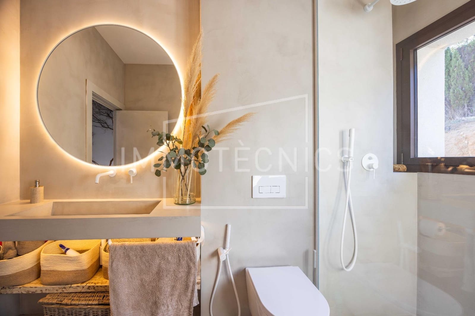 5 bedroom Villa for sale in Vilanova del Valles with garage - € 995,000 (Ref: 9619443)