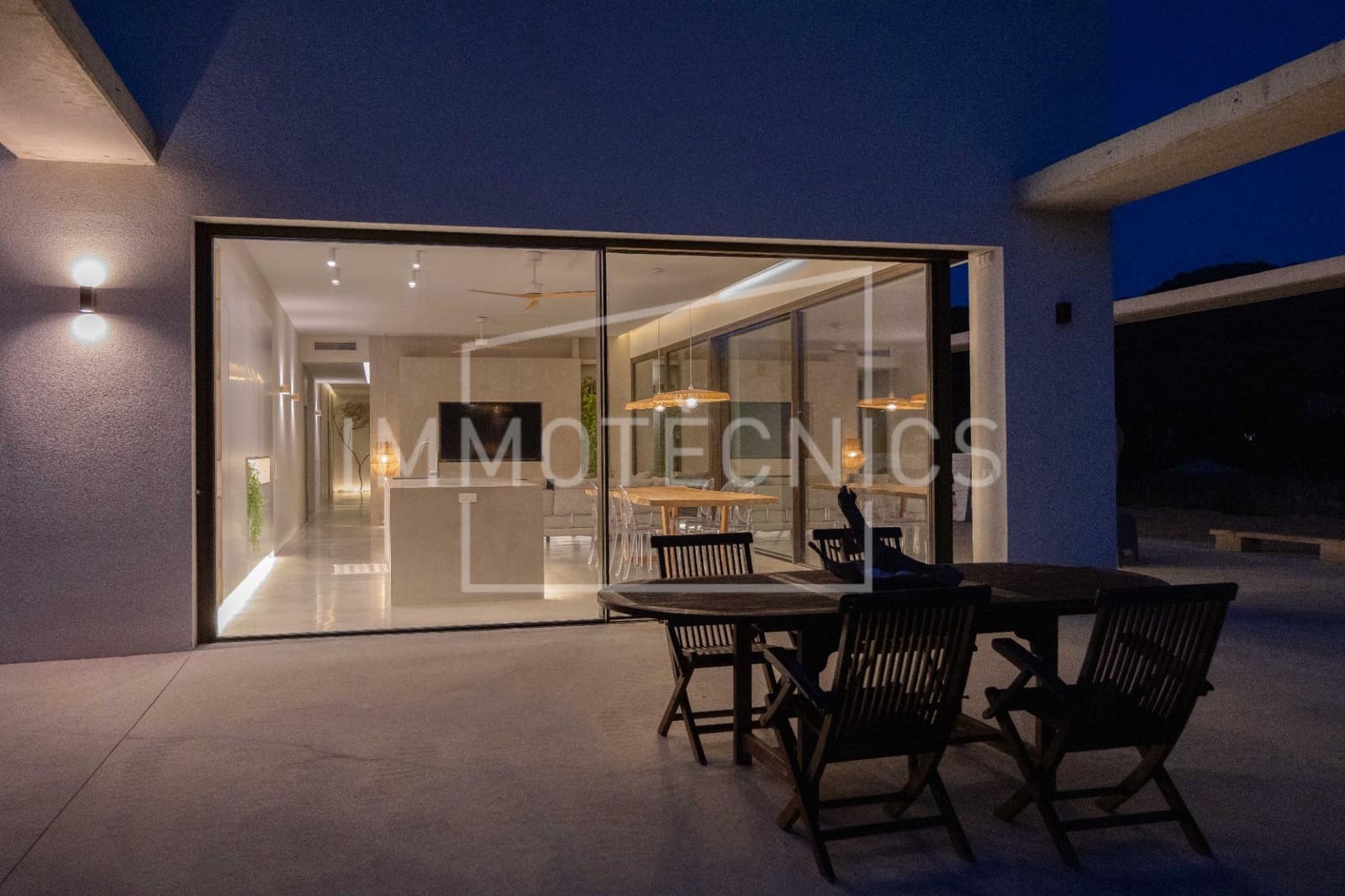 5 bedroom Villa for sale in Vilanova del Valles with garage - € 995,000 (Ref: 9619443)