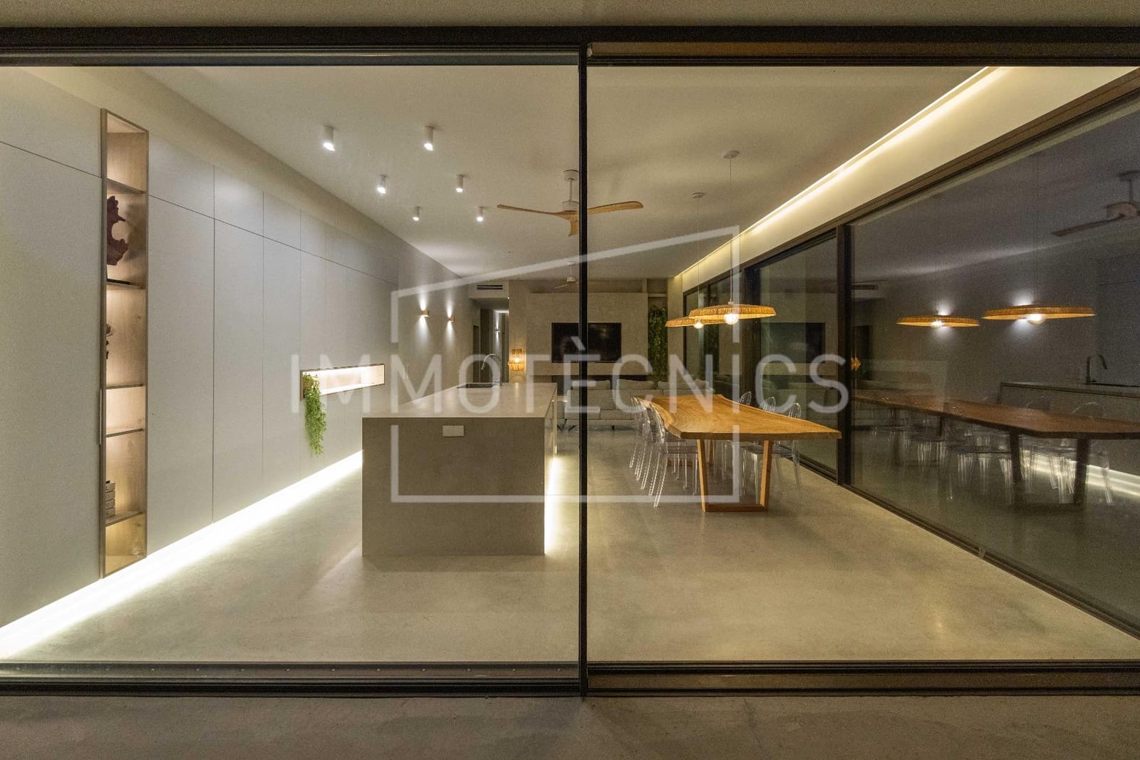 5 bedroom Villa for sale in Vilanova del Valles with garage - € 995,000 (Ref: 9619443)