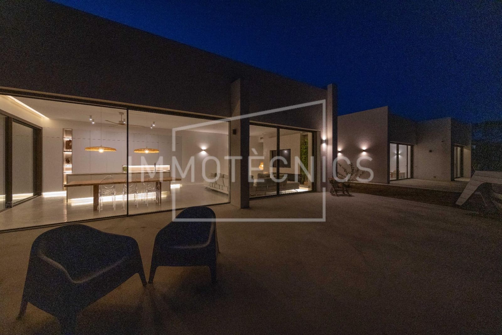 5 bedroom Villa for sale in Vilanova del Valles with garage - € 995,000 (Ref: 9619443)