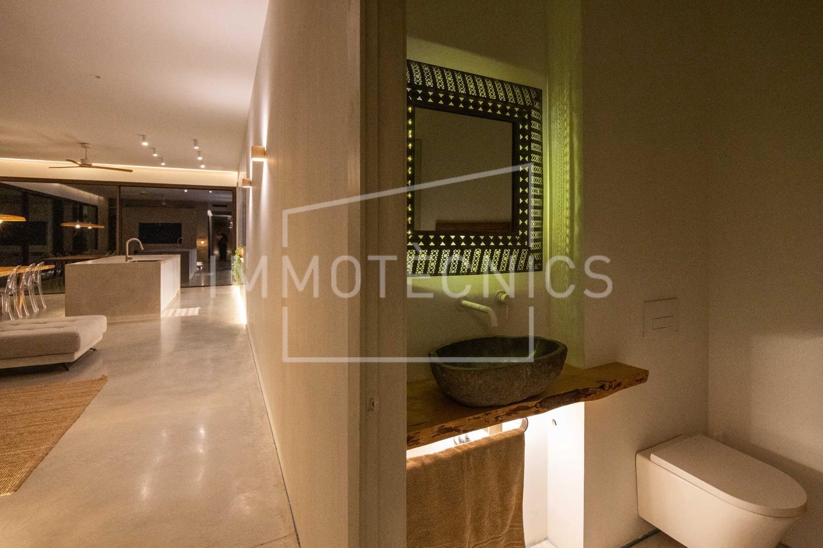 5 bedroom Villa for sale in Vilanova del Valles with garage - € 995,000 (Ref: 9619443)