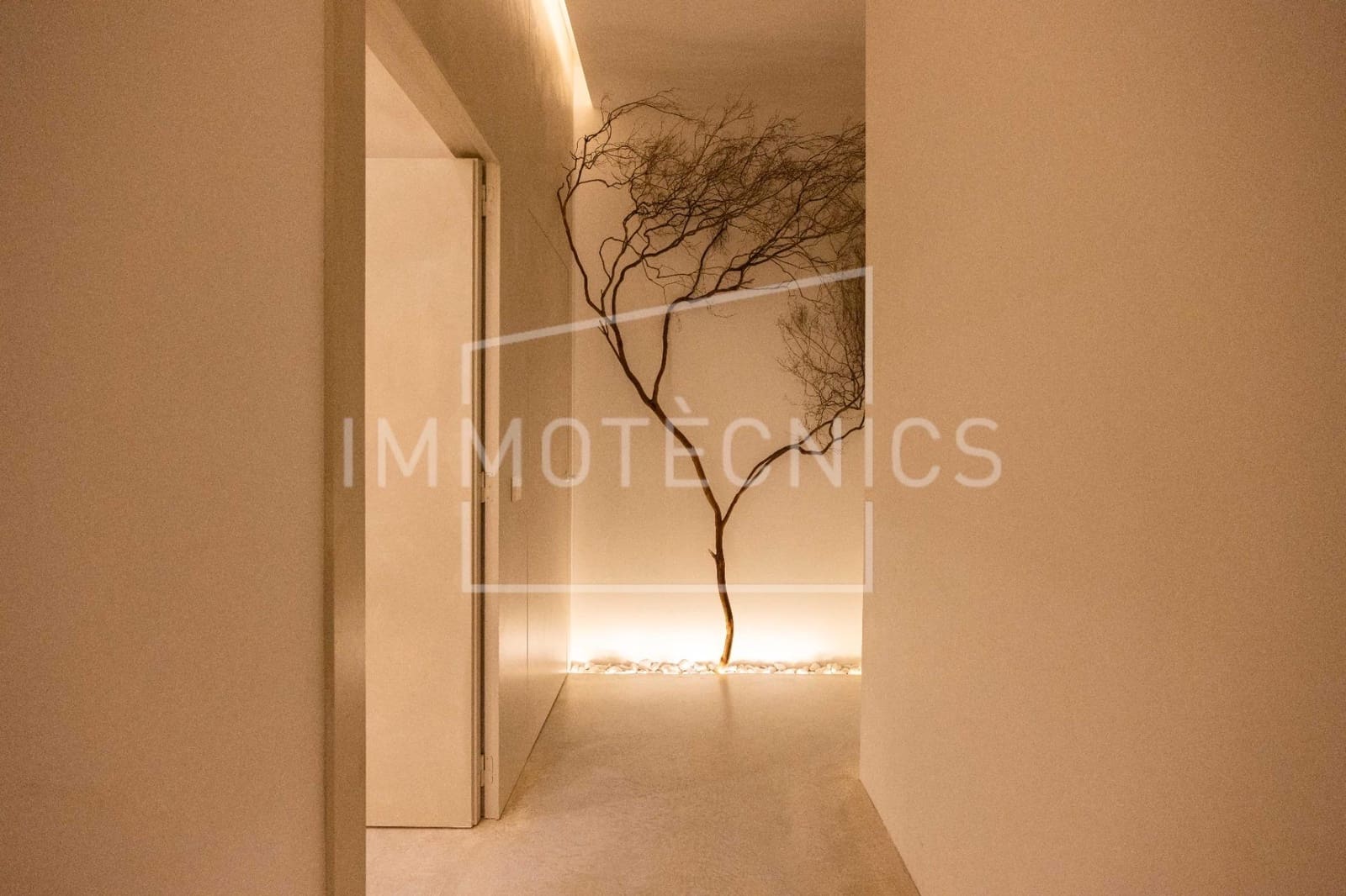 5 bedroom Villa for sale in Vilanova del Valles with garage - € 995,000 (Ref: 9619443)