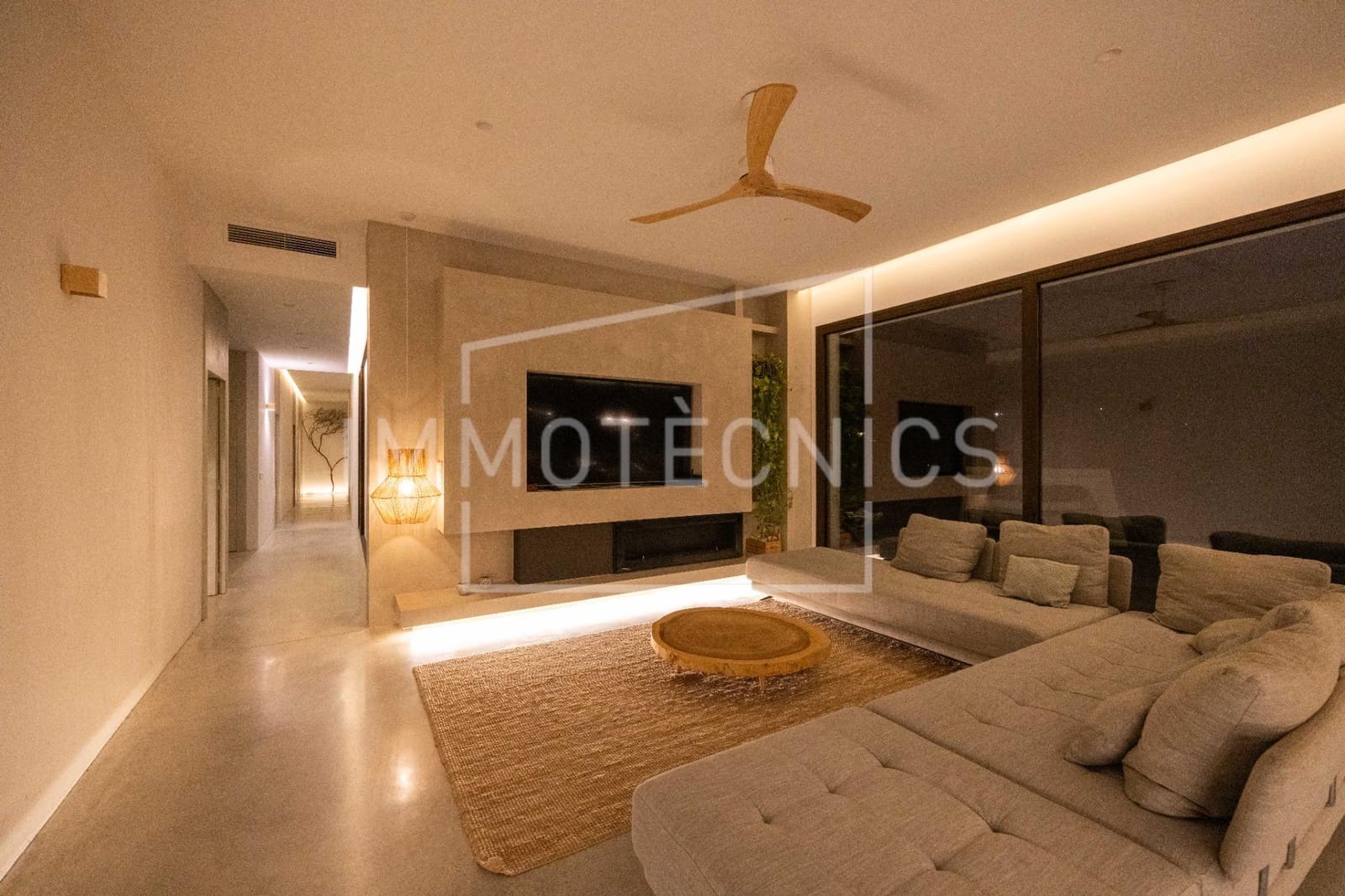 5 bedroom Villa for sale in Vilanova del Valles with garage - € 995,000 (Ref: 9619443)