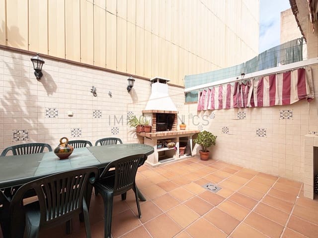 3 bedroom Apartment for sale in Canet de Mar - € 249,000 (Ref: 9630220)