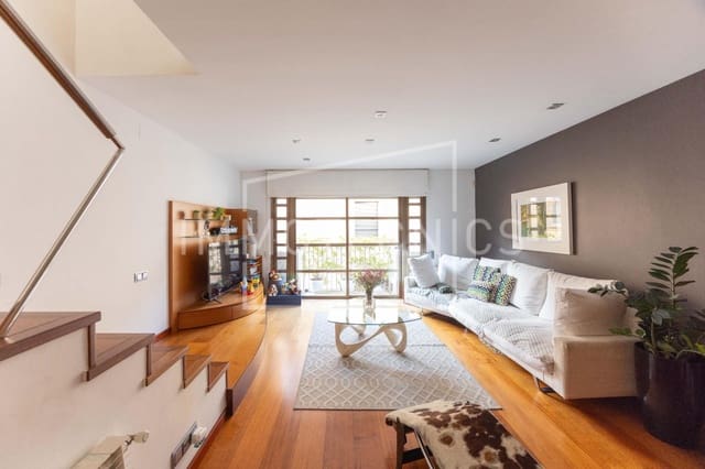 3 sovrum Radhus till salu i Granollers - 830 000 € (Ref: 9645175)