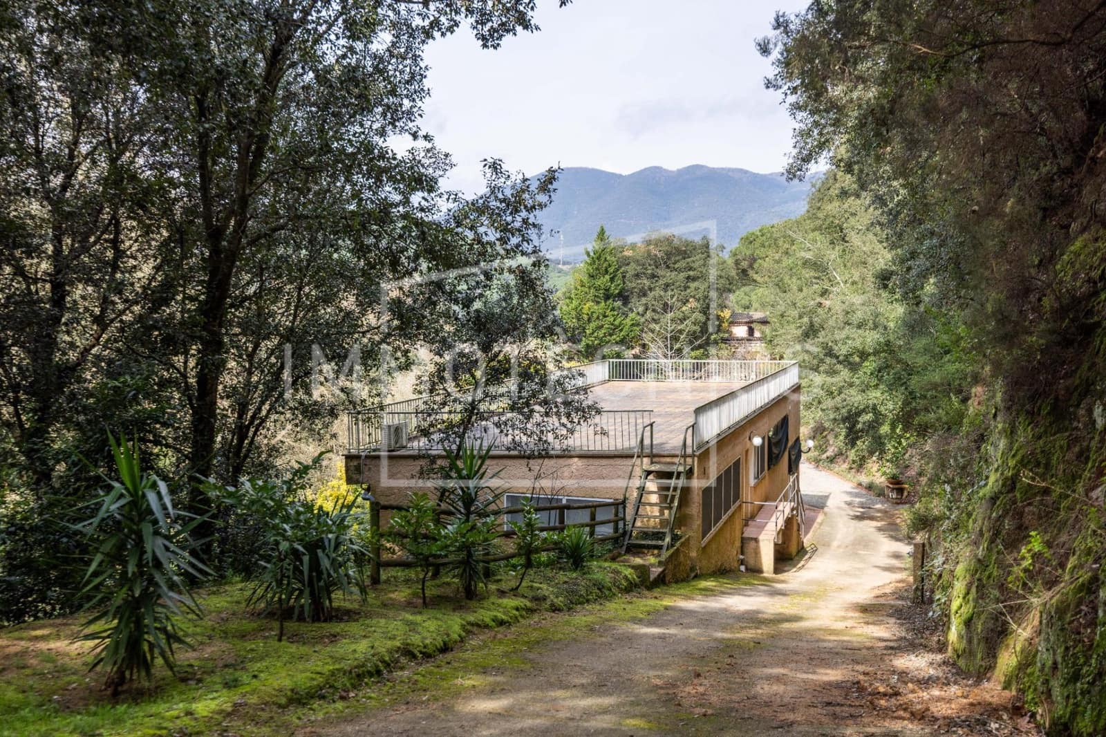 6 bedroom Finca/Country House for sale in Sant Iscle de Vallalta with pool garage - € 1,350,000 (Ref: 9656235)