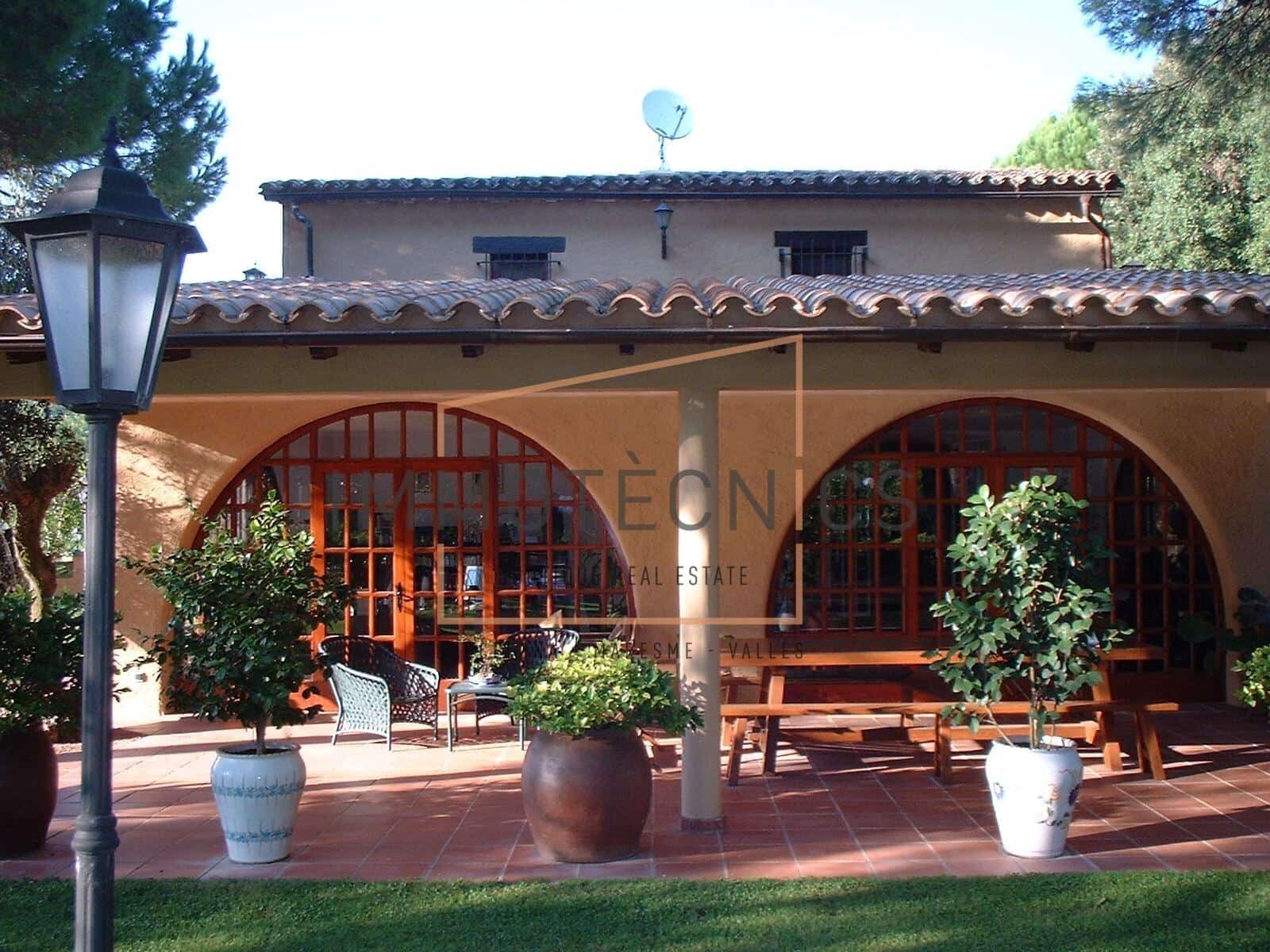 6 bedroom Finca/Country House for sale in Sant Iscle de Vallalta with pool garage - € 1,350,000 (Ref: 9656235)