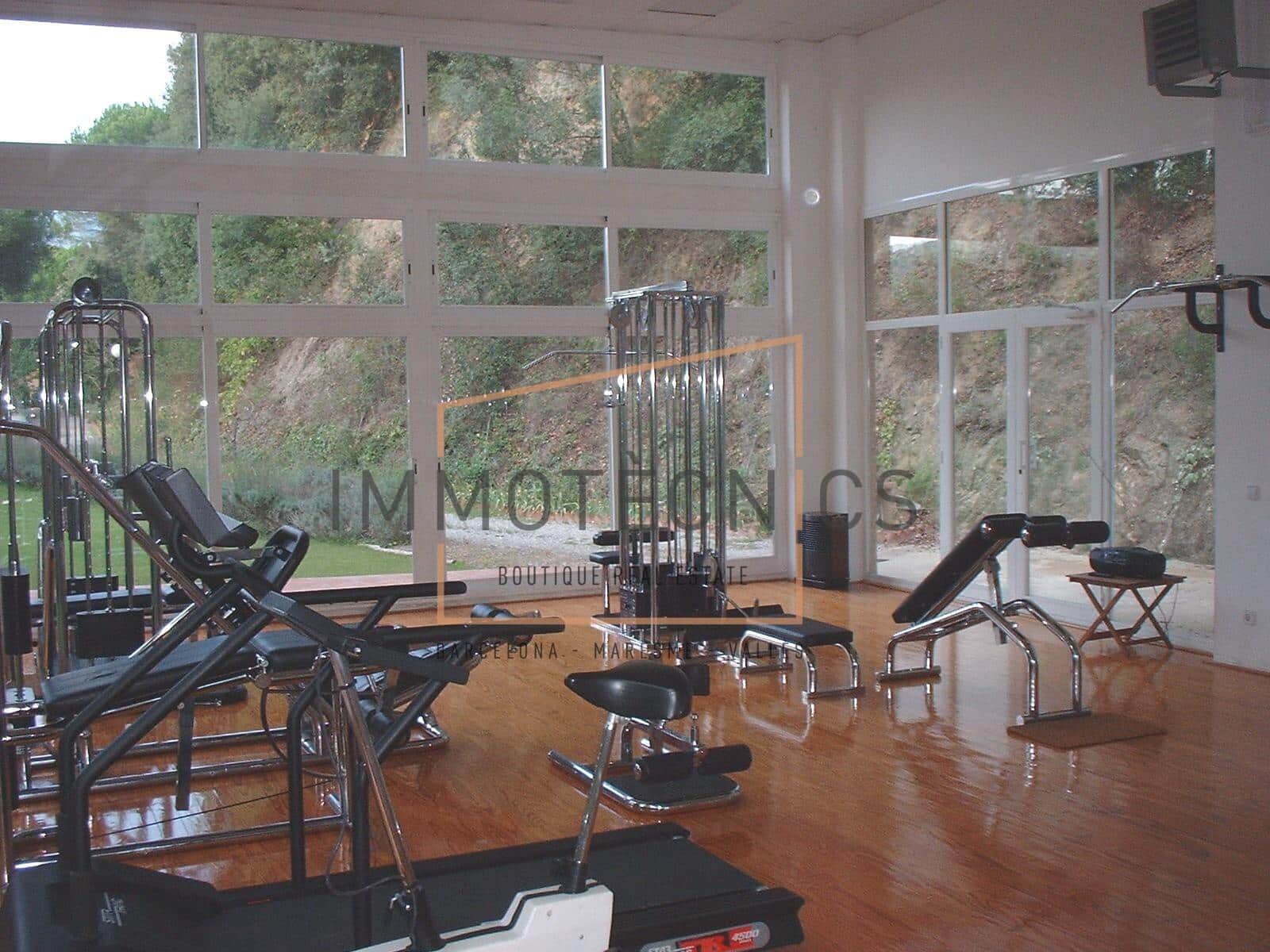 6 bedroom Finca/Country House for sale in Sant Iscle de Vallalta with pool garage - € 1,350,000 (Ref: 9656235)