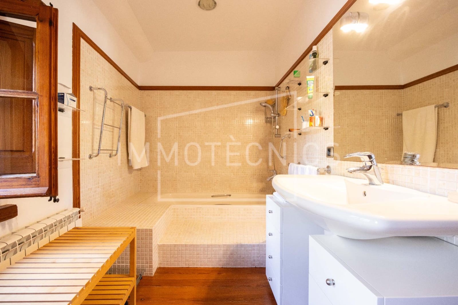 6 sovrum Finca/Hus på landet till salu i Sant Iscle de Vallalta med pool garage - 1 350 000 € (Ref: 9656235)