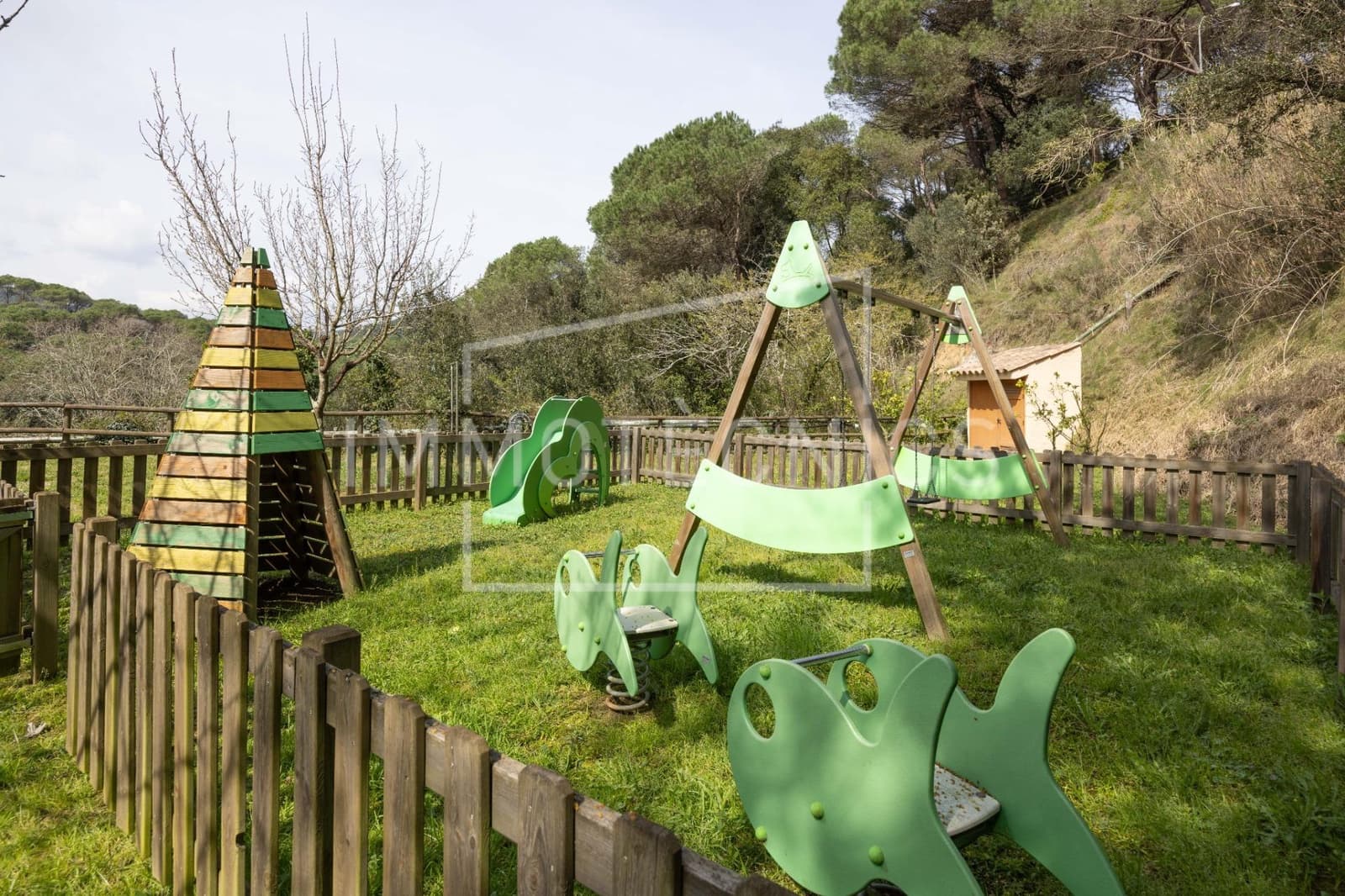 6 sovrum Finca/Hus på landet till salu i Sant Iscle de Vallalta med pool garage - 1 350 000 € (Ref: 9656235)