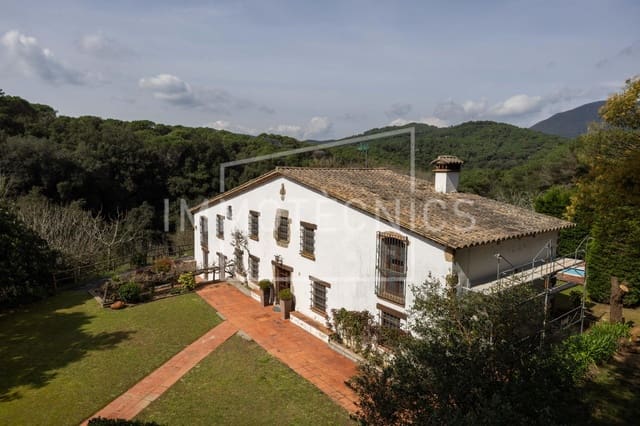 6 chambre Finca/Maison de Campagne à vendre à Sant Iscle de Vallalta avec piscine garage - 1 350 000 € (Ref: 9656235)