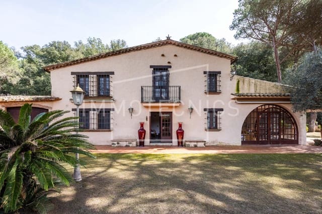 6 chambre Finca/Maison de Campagne à vendre à Sant Iscle de Vallalta avec piscine garage - 1 350 000 € (Ref: 9656235)