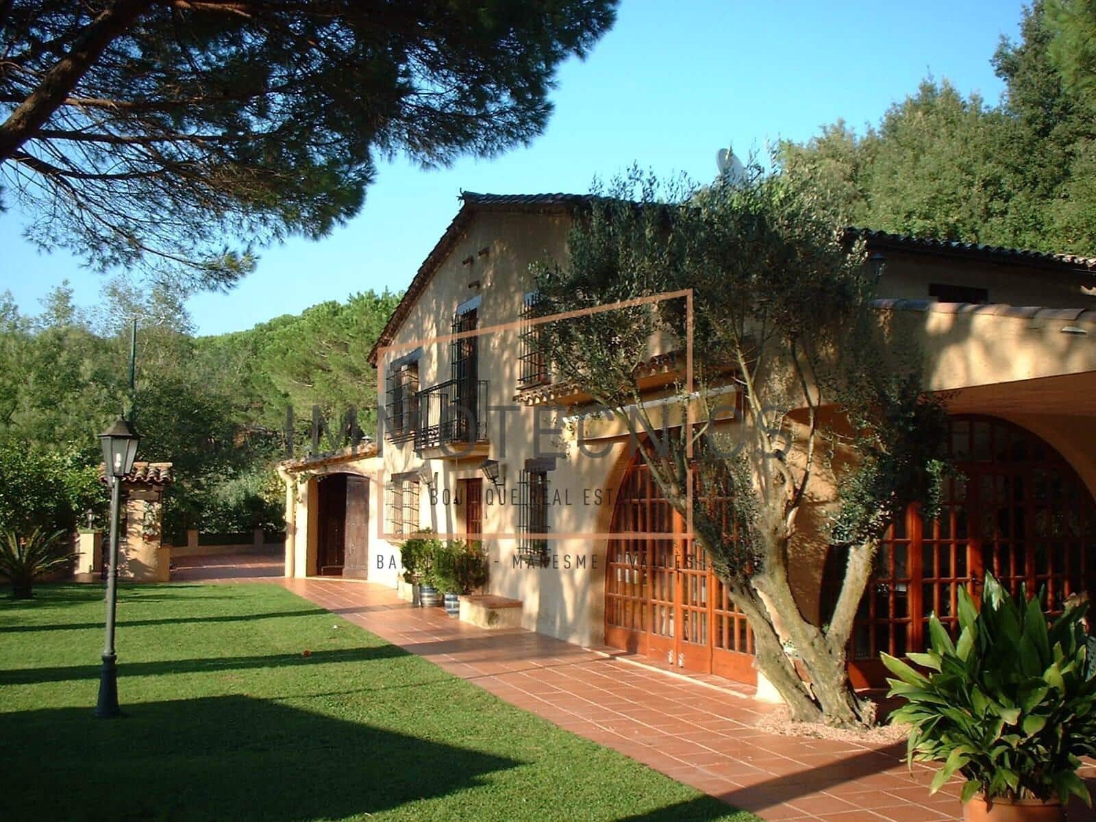 6 soverom Finca/Herregård til salgs i Sant Iscle de Vallalta med svømmebasseng garasje - € 1 299 000 (Ref: 9656235)