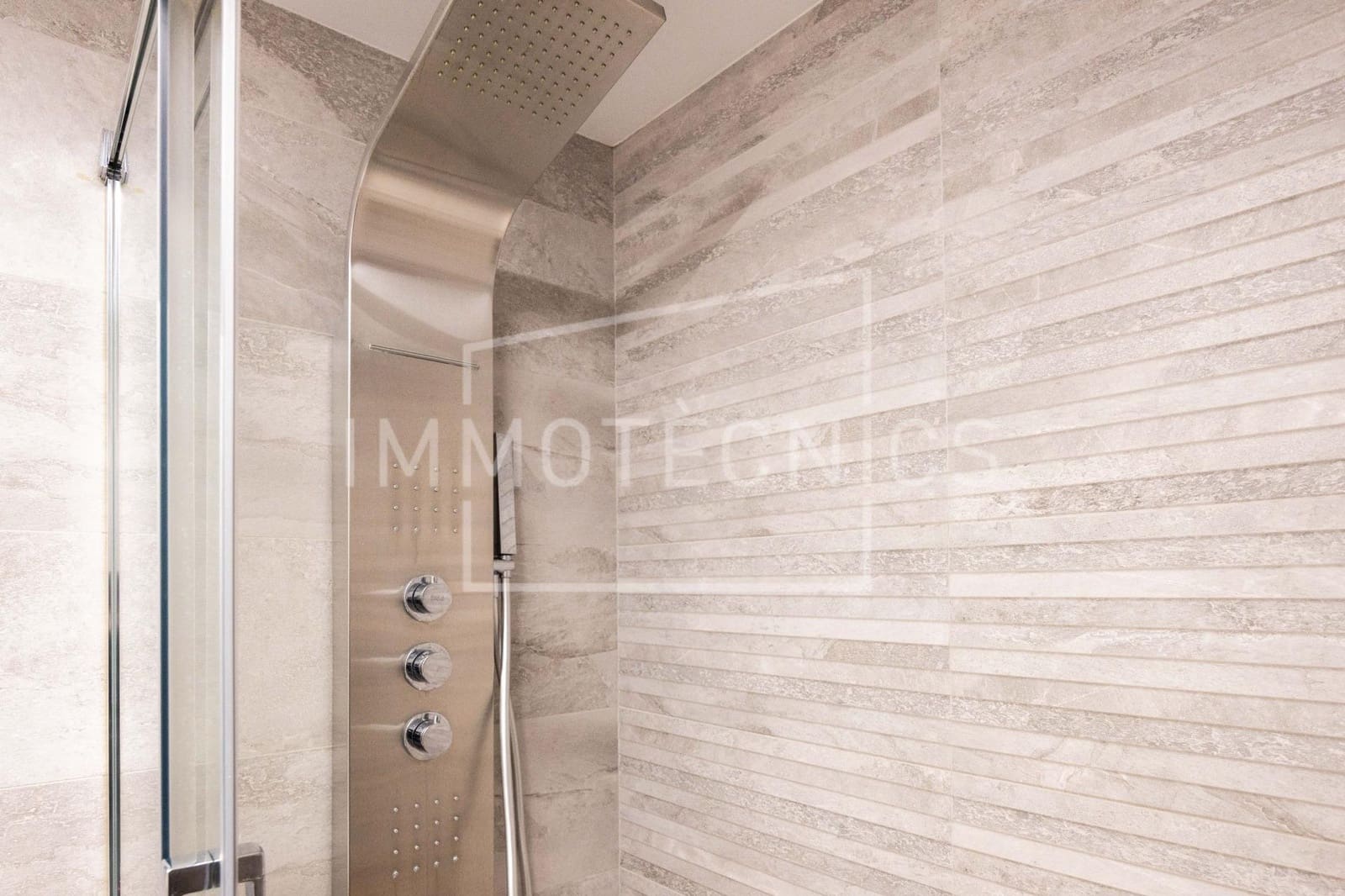 2 bedroom Flat for sale in Granollers with garage - € 265,000 (Ref: 9666726)