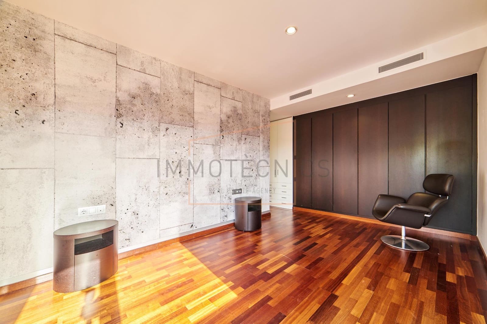 4 soverom Villa til leie i Canovelles med svømmebasseng garasje - € 2 660 (Ref: 9695475)