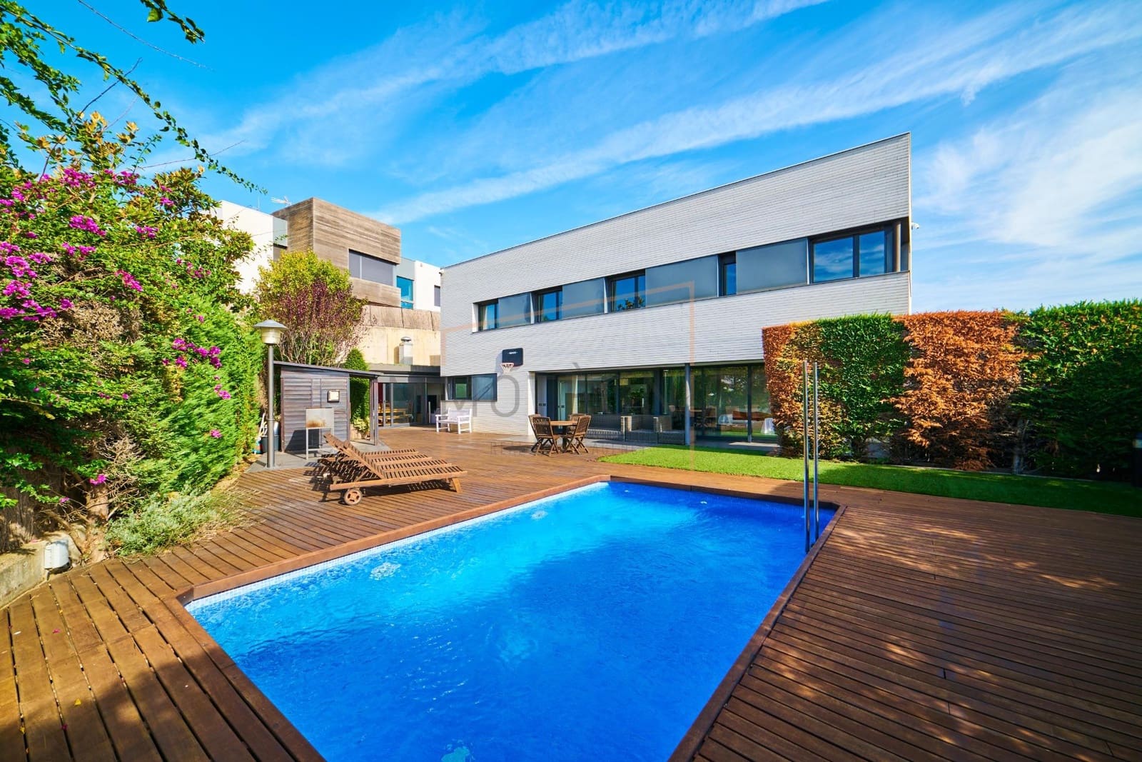 4 soverom Villa til leie i Canovelles med svømmebasseng garasje - € 2 660 (Ref: 9695475)