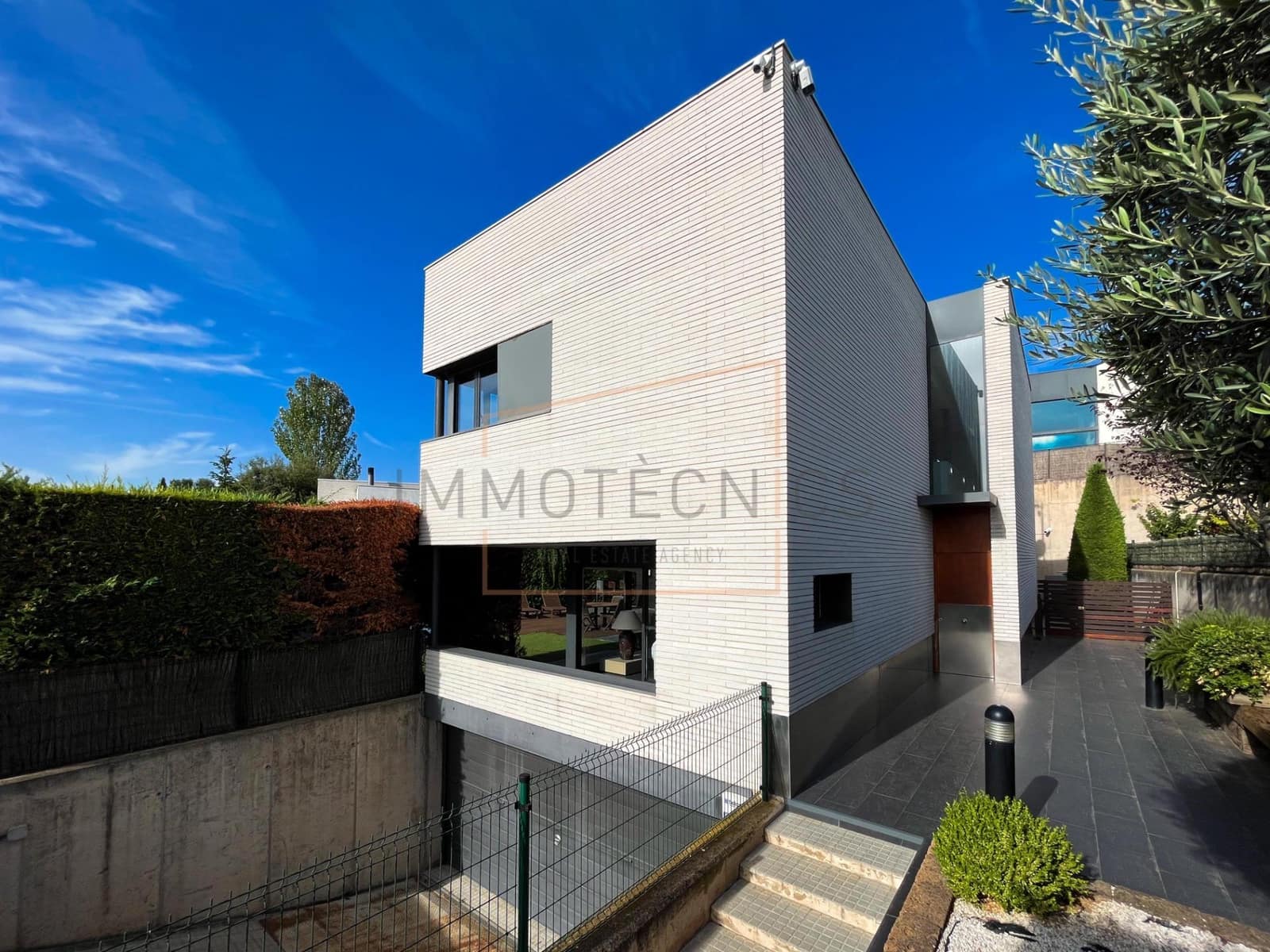 4 soverom Villa til leie i Canovelles med svømmebasseng garasje - € 2 660 (Ref: 9695475)