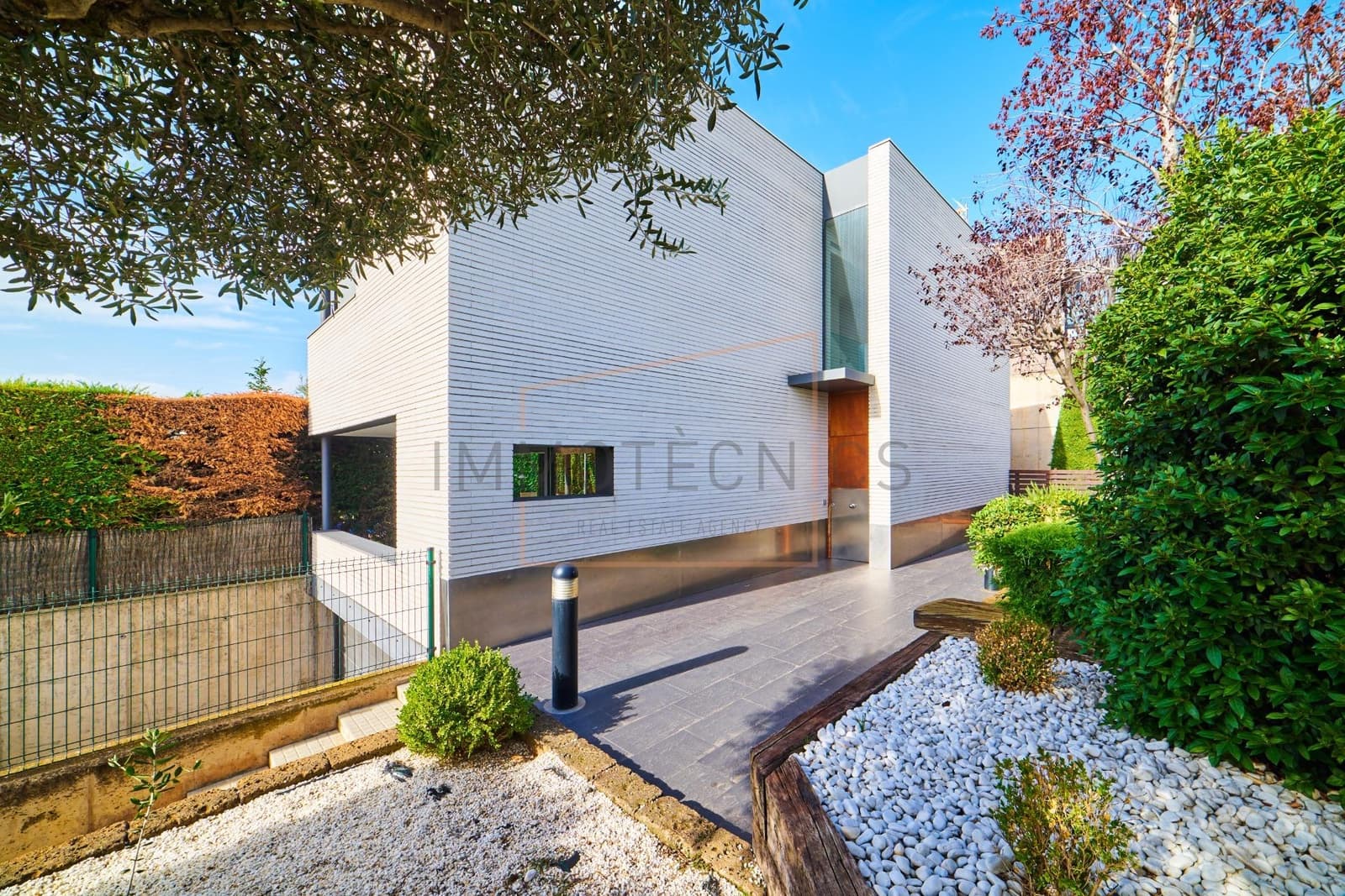 4 soverom Villa til leie i Canovelles med svømmebasseng garasje - € 2 660 (Ref: 9695475)