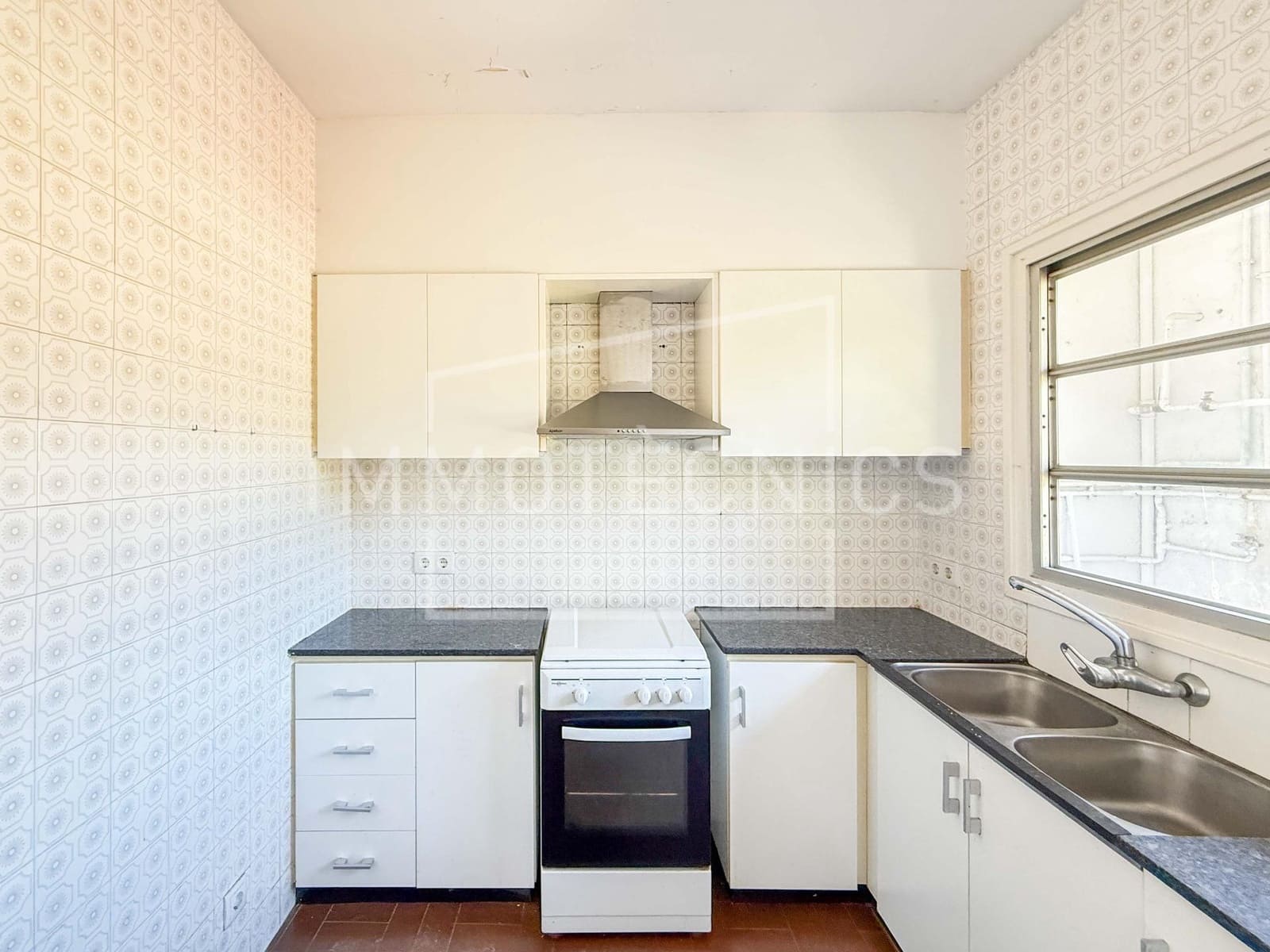 4 bedroom Flat for sale in Caldes d'Estrac with pool - € 320,000 (Ref: 9759120)