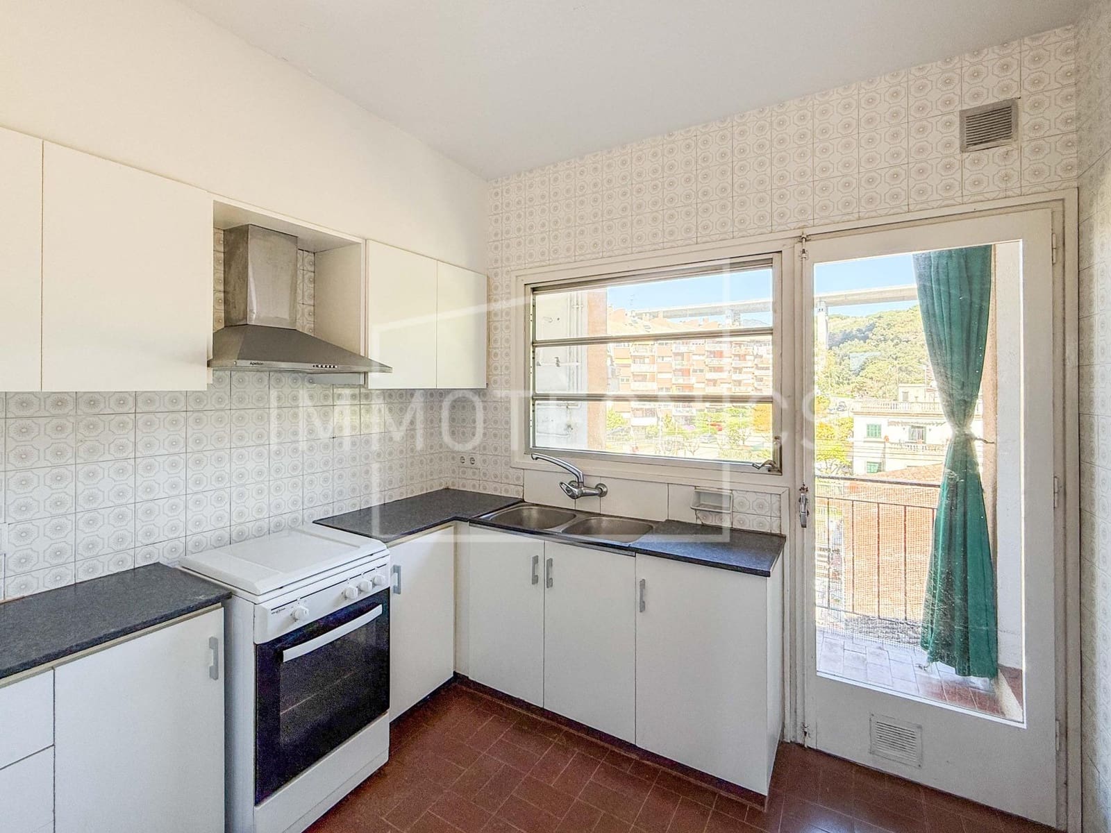 4 bedroom Flat for sale in Caldes d'Estrac with pool - € 320,000 (Ref: 9759120)