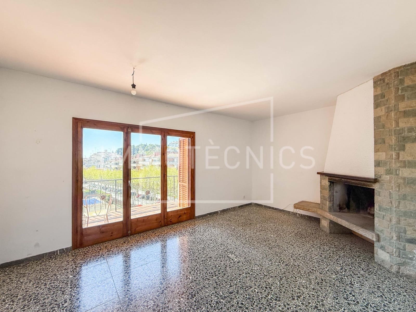 4 bedroom Flat for sale in Caldes d'Estrac with pool - € 320,000 (Ref: 9759120)