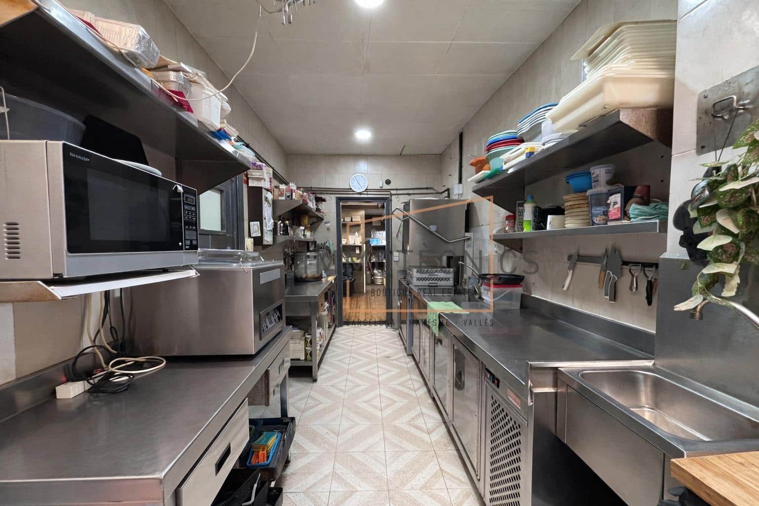 Empresa para arrendar em Canet de Mar - 1 500 € (Ref: 9759121)