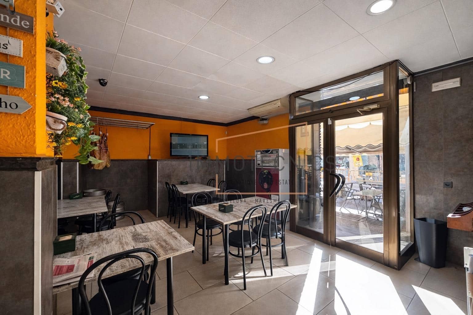 Empresa para arrendar em Canet de Mar - 1 500 € (Ref: 9759121)