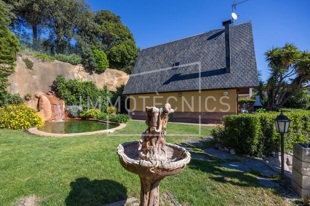 3 makuuhuone Huvila myytävänä paikassa Sant Cebrià de Vallalta mukana 
autotalli - 325 000 € (Ref: 9780712)