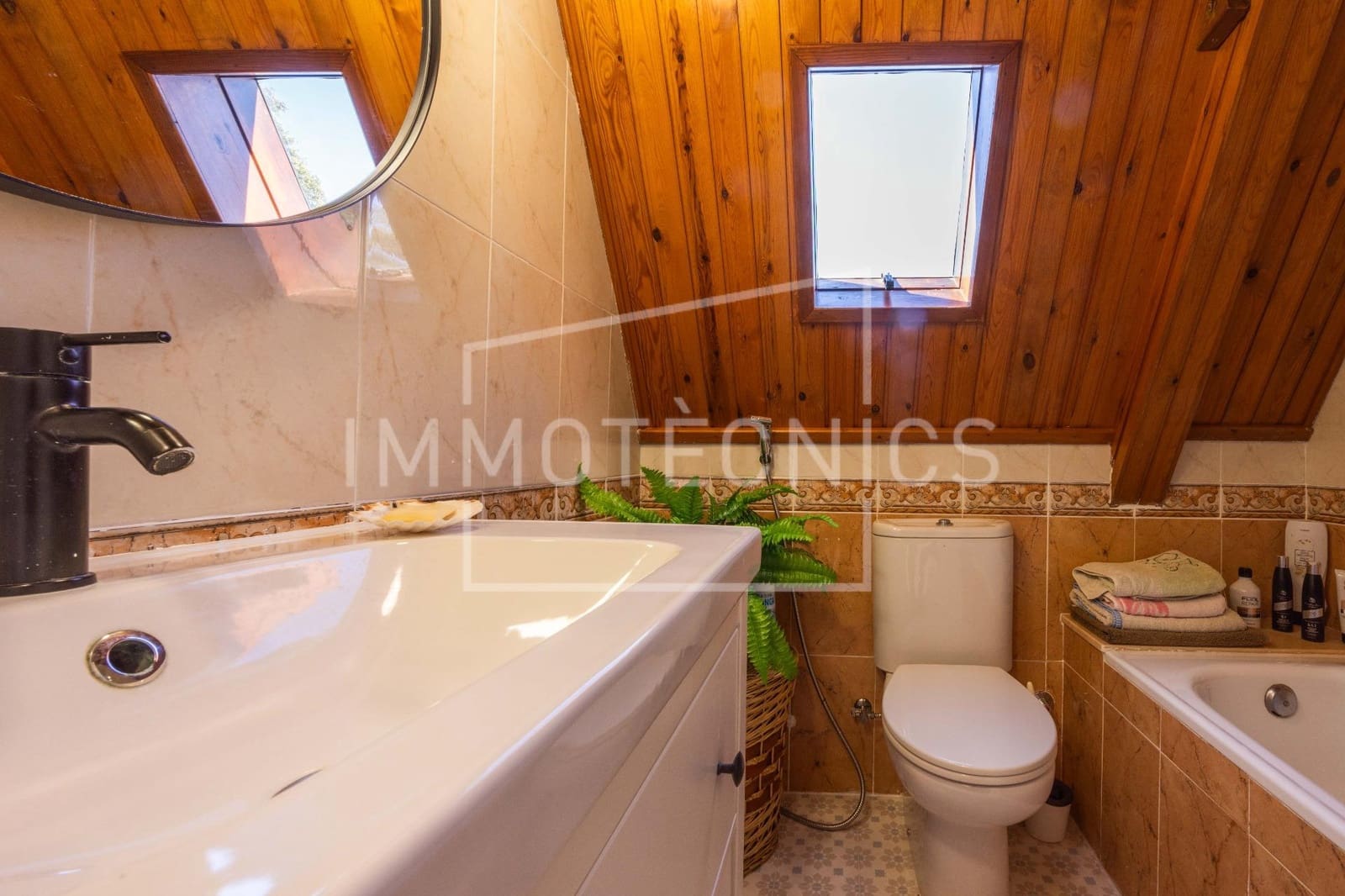 3 makuuhuone Huvila myytävänä paikassa Sant Cebria de Vallalta mukana 
autotalli - 325 000 € (Ref: 9780712)