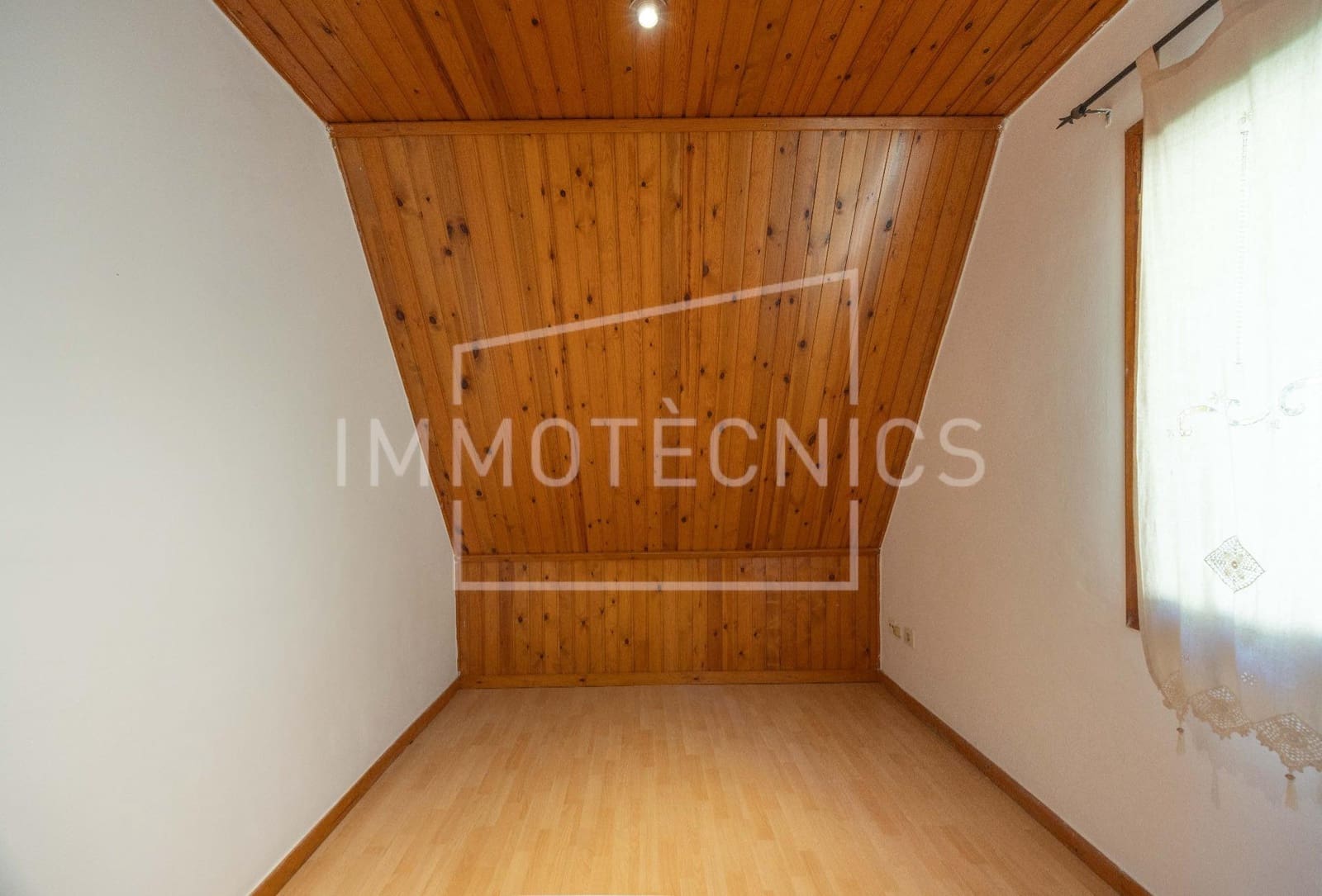 3 makuuhuone Huvila myytävänä paikassa Sant Cebria de Vallalta mukana 
autotalli - 325 000 € (Ref: 9780712)