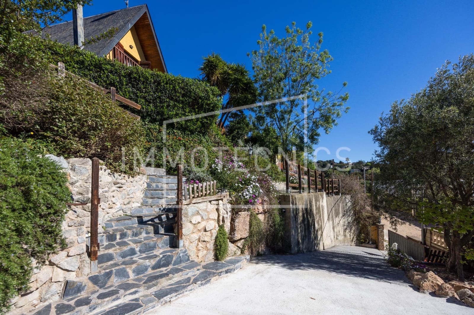 3 makuuhuone Huvila myytävänä paikassa Sant Cebria de Vallalta mukana 
autotalli - 325 000 € (Ref: 9780712)