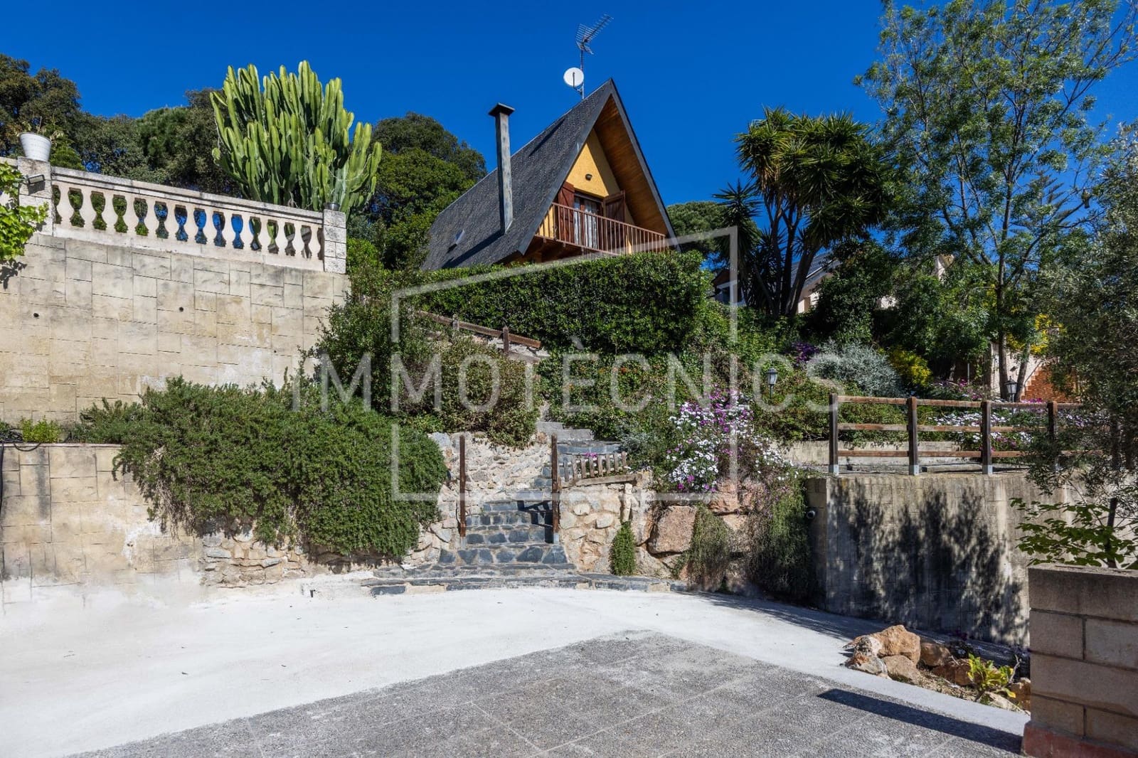 3 makuuhuone Huvila myytävänä paikassa Sant Cebria de Vallalta mukana 
autotalli - 325 000 € (Ref: 9780712)