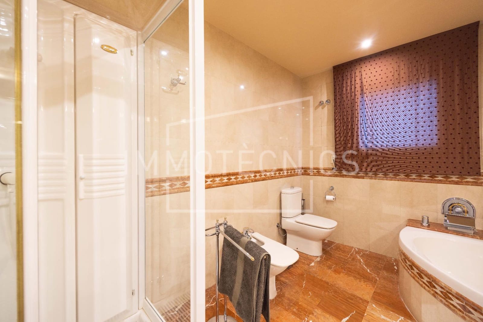 5 chambre Villa/Maison à vendre à Llica de Vall avec garage - 950 000 € (Ref: 9780713)