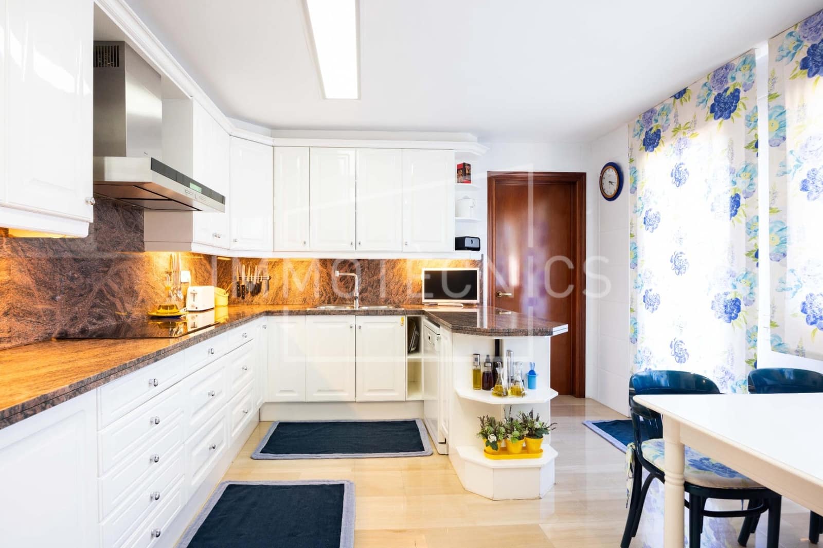 5 chambre Villa/Maison à vendre à Llica de Vall avec garage - 950 000 € (Ref: 9780713)