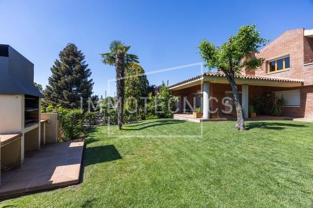 5 chambre Villa/Maison à vendre à Lliçà de Vall avec garage - 950 000 € (Ref: 9780713)