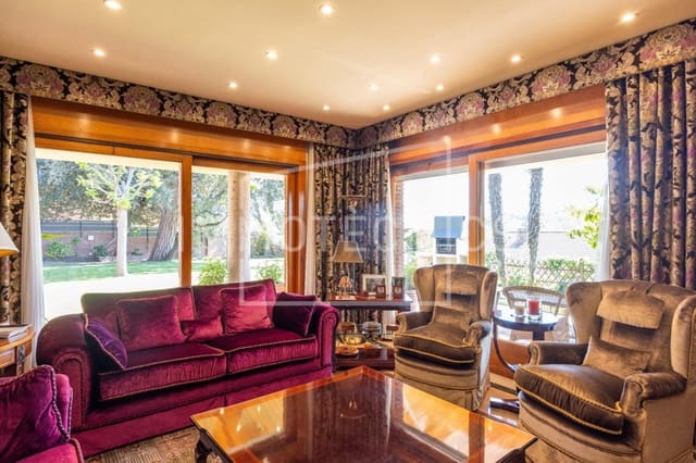 5 chambre Villa/Maison à vendre à Lliçà de Vall avec garage - 950 000 € (Ref: 9780713)